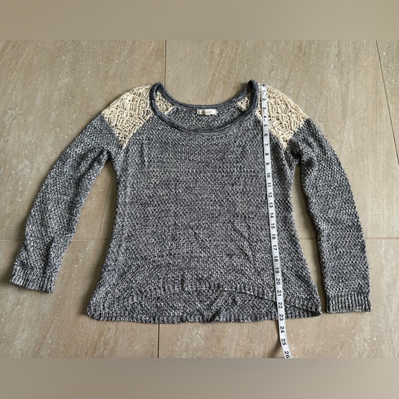 M - Pink Rose Sweater - Picture 7 of 11